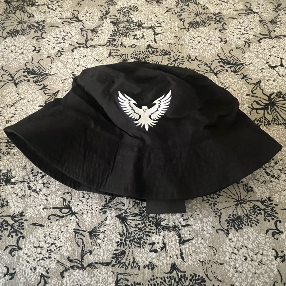 Xiamen Maxflow Black Childs Bucket Hat Convertible into Easy Carry Pouch